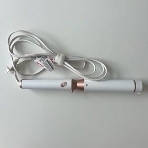 T3 Curling Iron in Elegant White and Rose Gold